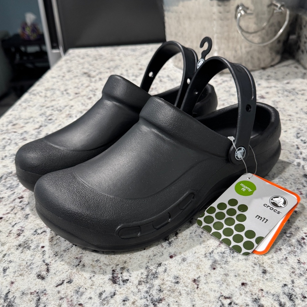 CROCS Specialist M11 NWT Black Classic Clog - Picture 2 of 11